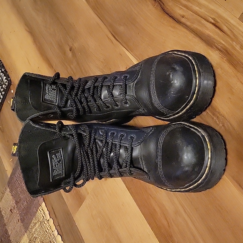 ♡Rare♡ Dr. Martens steel toe 10eye boots size 9